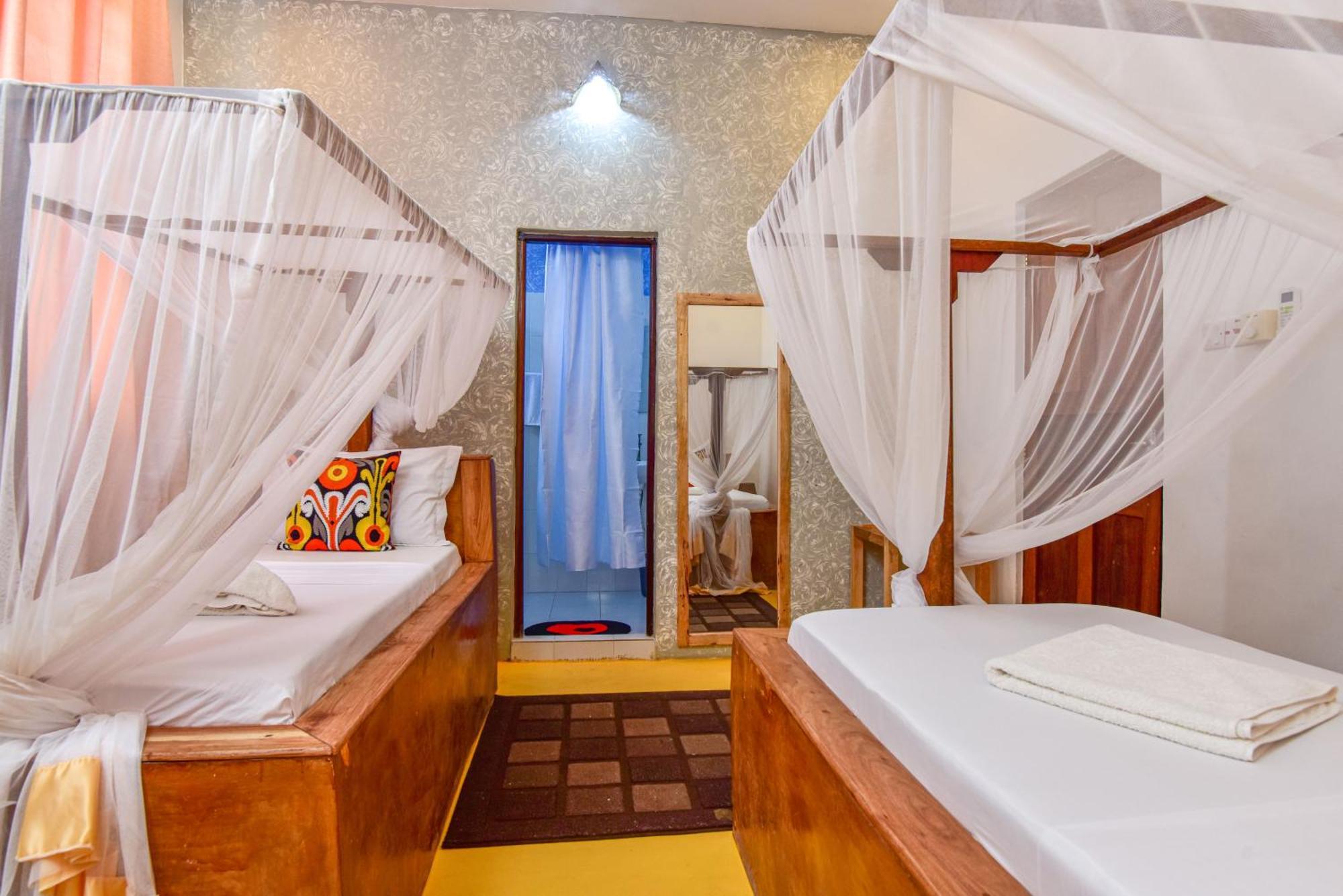 مبيت وإفطار جامبياني Barabara House المظهر الخارجي الصورة